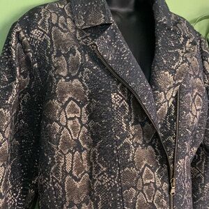 🔵 Chico’s jacket